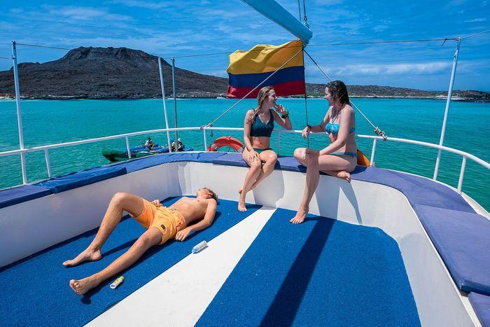 Golondrina Galapagos Cruise