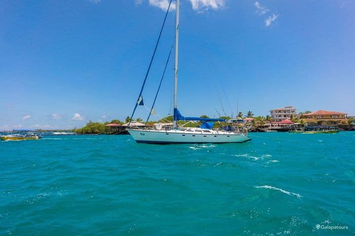 Merak Galapagos Cruise