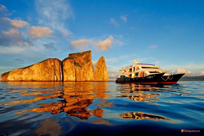 Ocean Spray Galapagos Cruise