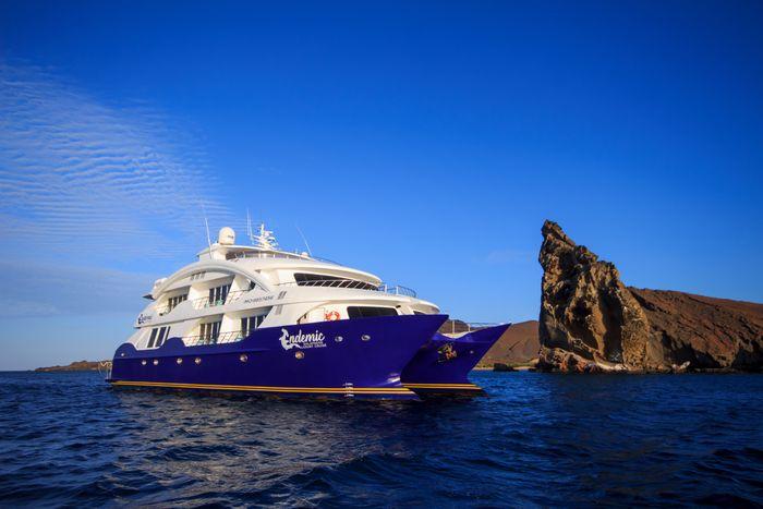 Endemic Galápagos Cruise
